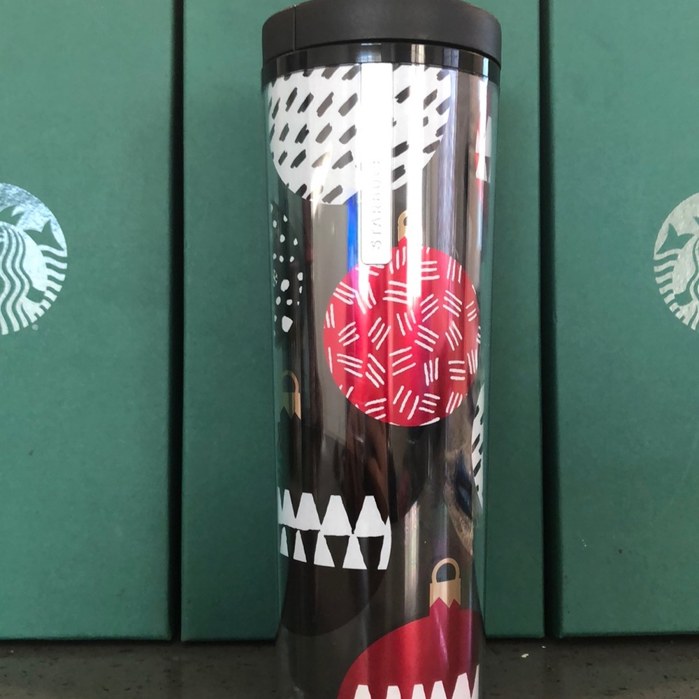 Starbucks christmas cup new